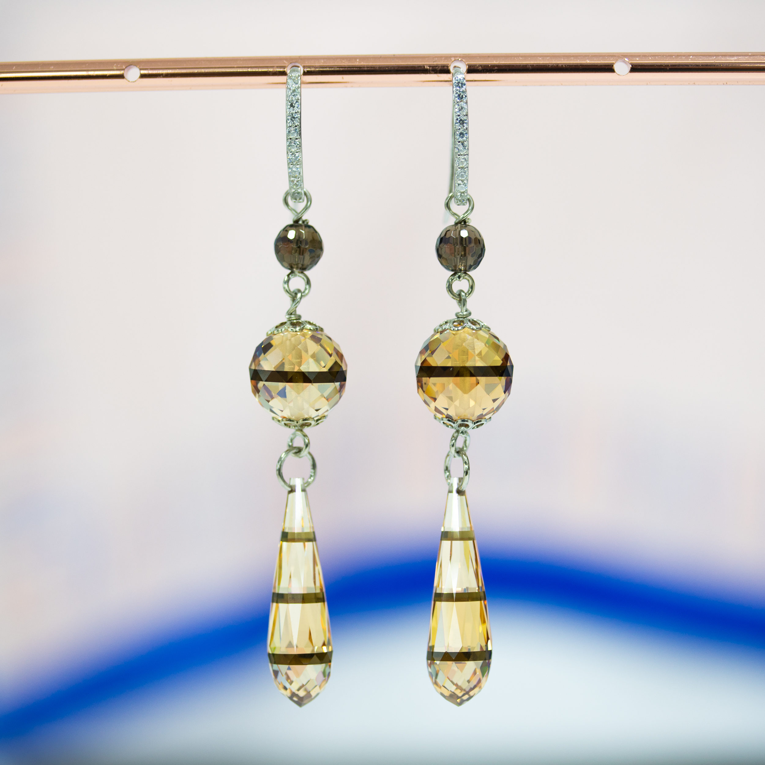 Orecchini Di Argento 925 Con Monachella E Zirconi Marrone E Champagne 12x75mm