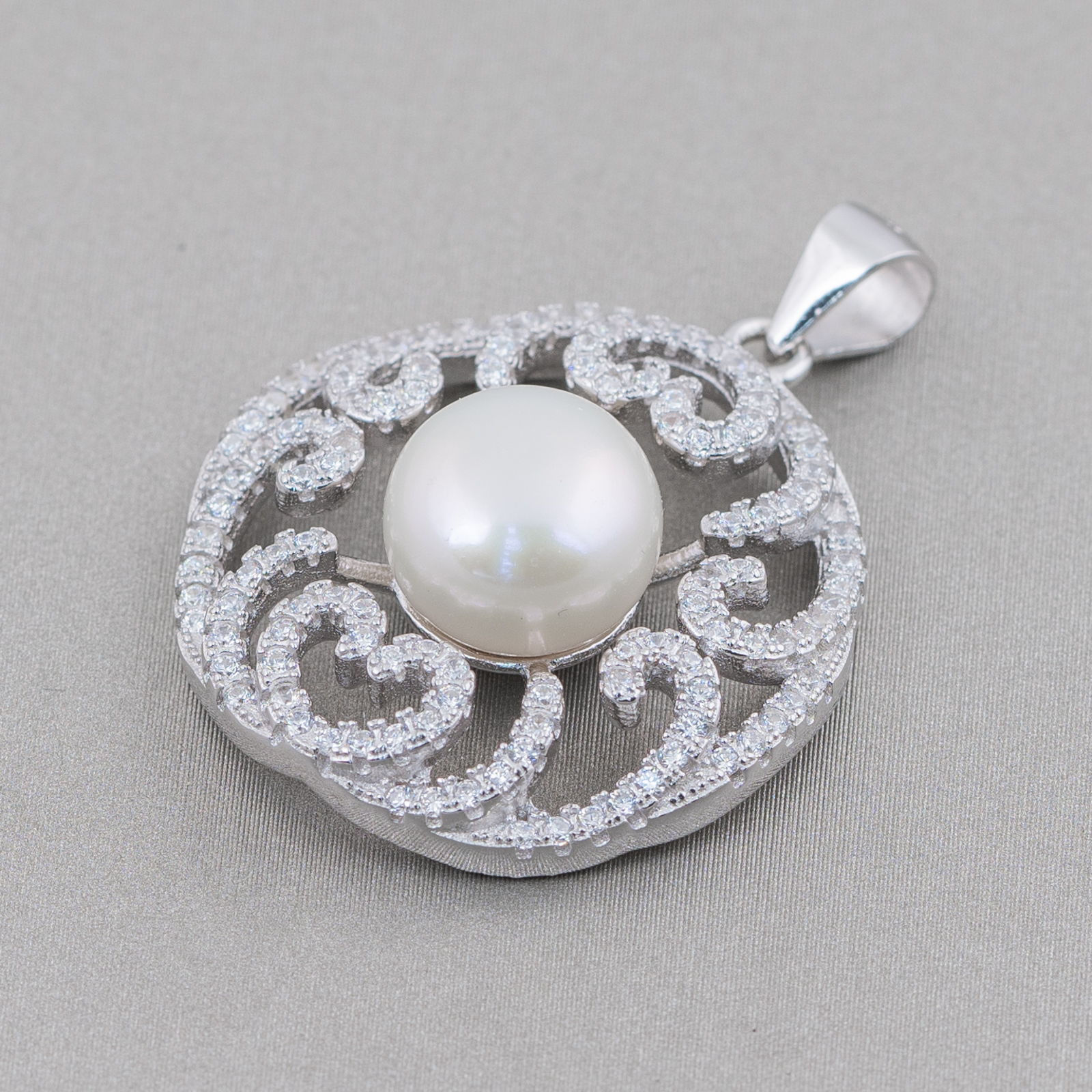 Ciondolo Pendente Di Argento 925 Astratto Tondo Con Zirconi E Perle Di Fiume 25x32mm