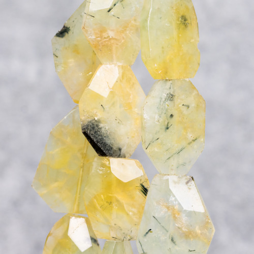 Prenite Irregular Faceted Flat 20-40mm Yellow