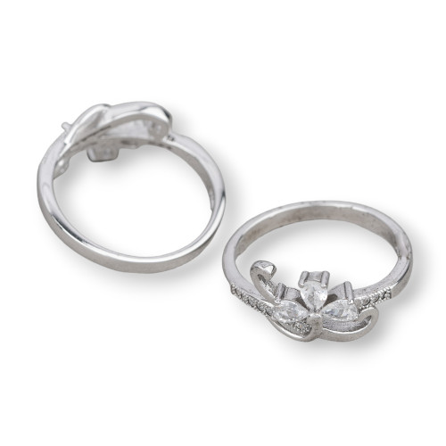 Ring aus 925er Silber mit Zirkonen, besetzt mit rhodiniertem Zentralelement 9x14mm, Größe 7
