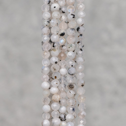 Mélange de Labradorite blanche à facettes taille diamant 4.0mm