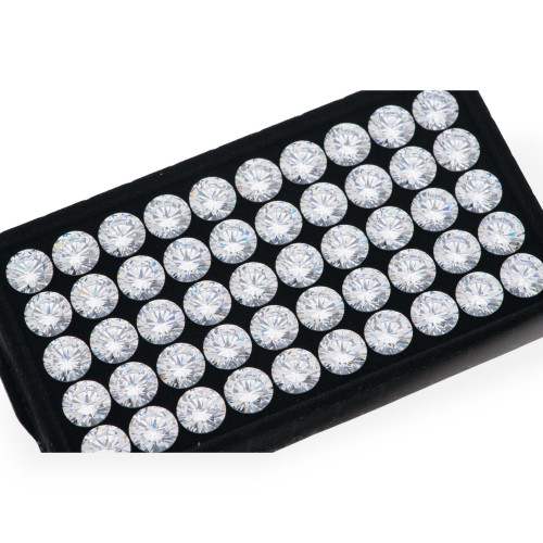 PIERRES DE SERTISSAGE ET ZIRCONE | Worldofjewel.com