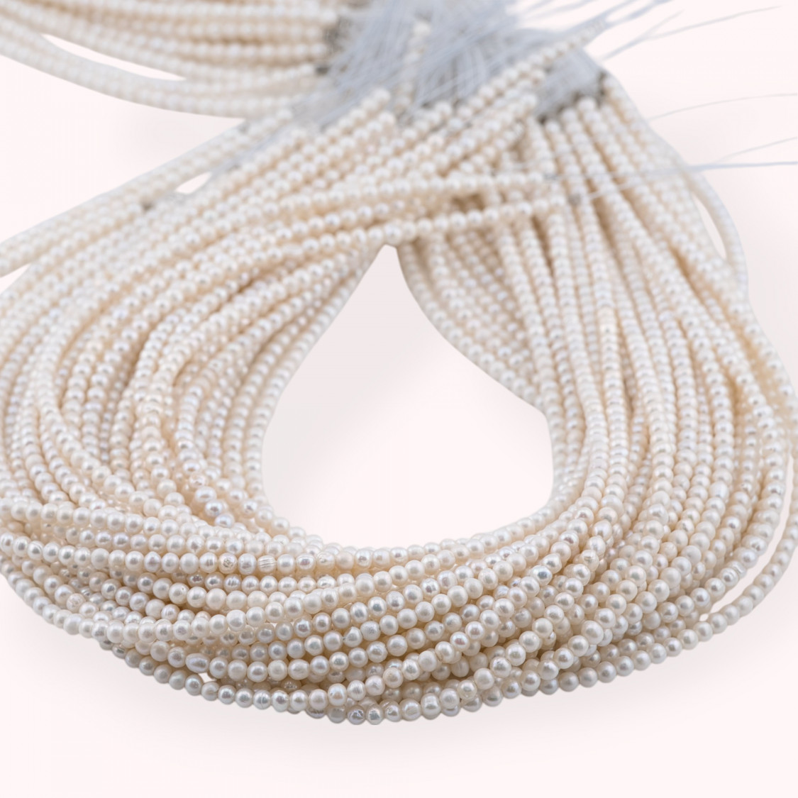 Perle Di Fiume Microperle Tondo 4mm AA+ Bianco-MICROPERLE | Worldofjewel.com