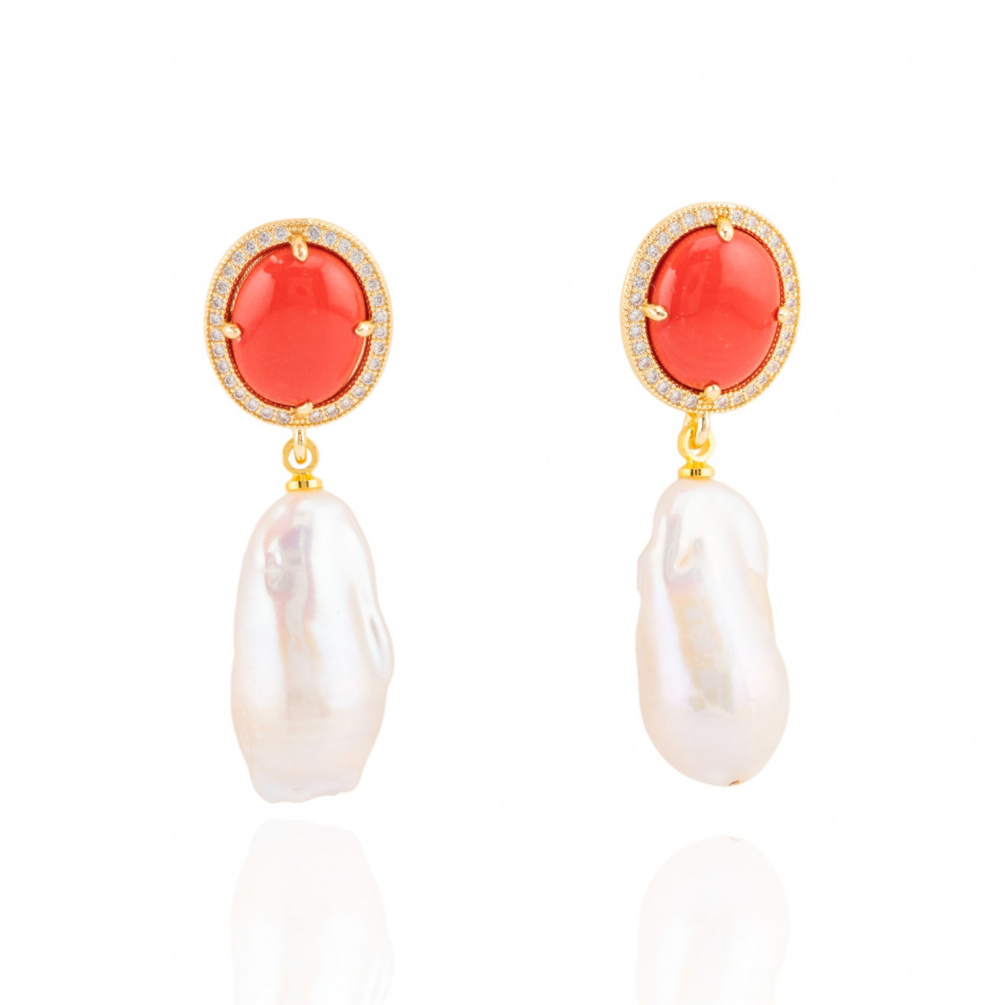 Orecchini A Perno Di Bronzo Con Pasta Di Corallo E Zirconi Incastonati Con Pendente In Perle Di Fiume Barocche 13x42mm-ORECCHINI MADE WITH STYLE | Worldofjewel.com