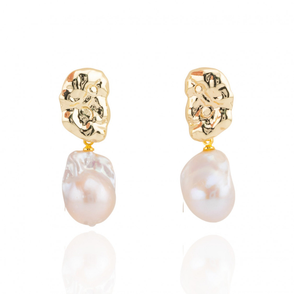 Orecchini A Perno Di Bronzo Ovale Battuto Con Perle Di Fiume Barocche A Goccia 13x38mm-ORECCHINI MADE WITH STYLE | Worldofjewel.com