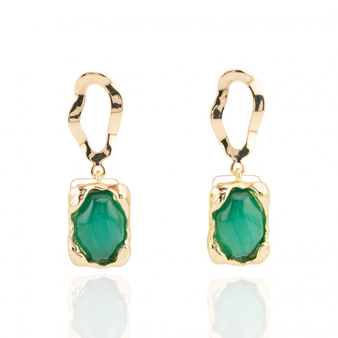 Orecchini A Perno Ondulato Di Bronzo Con Occhio Di Gatto Incastonato 13x40mm Verde Smeraldo-ORECCHINI MADE WITH STYLE | Worldofjewel.com