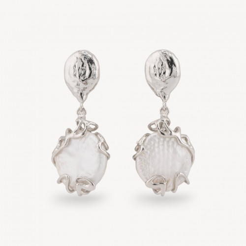 Pendientes de bronce cerrados con perlas de río y colgante de perla barroca rodiada