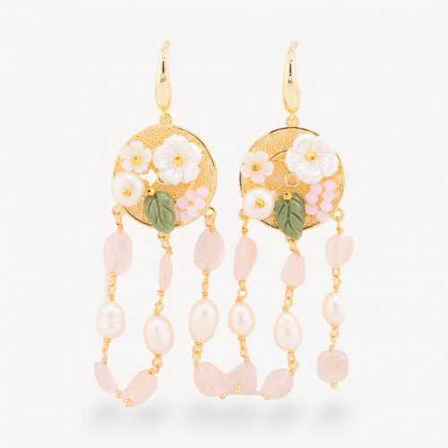 Pendientes de bronce con piedras semipreciosas y perlas de cuarzo rosa bañadas en oro