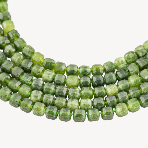Giada Taglio Rigido Cubo Sfaccettato 6mm Olivina-GIADA | Worldofjewel.com
