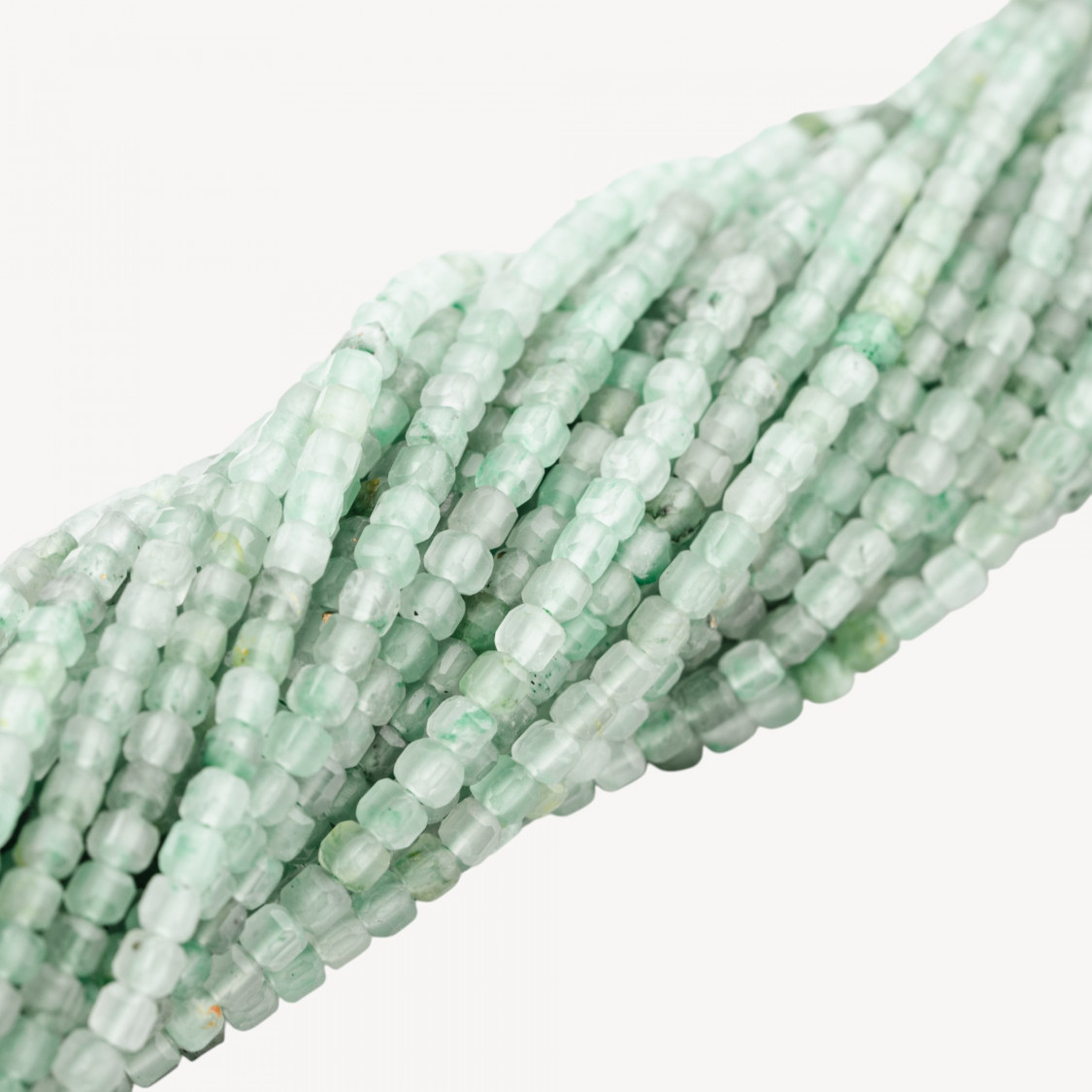 Grüne Aventurinwürfel, hart geschliffen, 3 mm-GRÜNES ABENTEUER | Worldofjewel.com