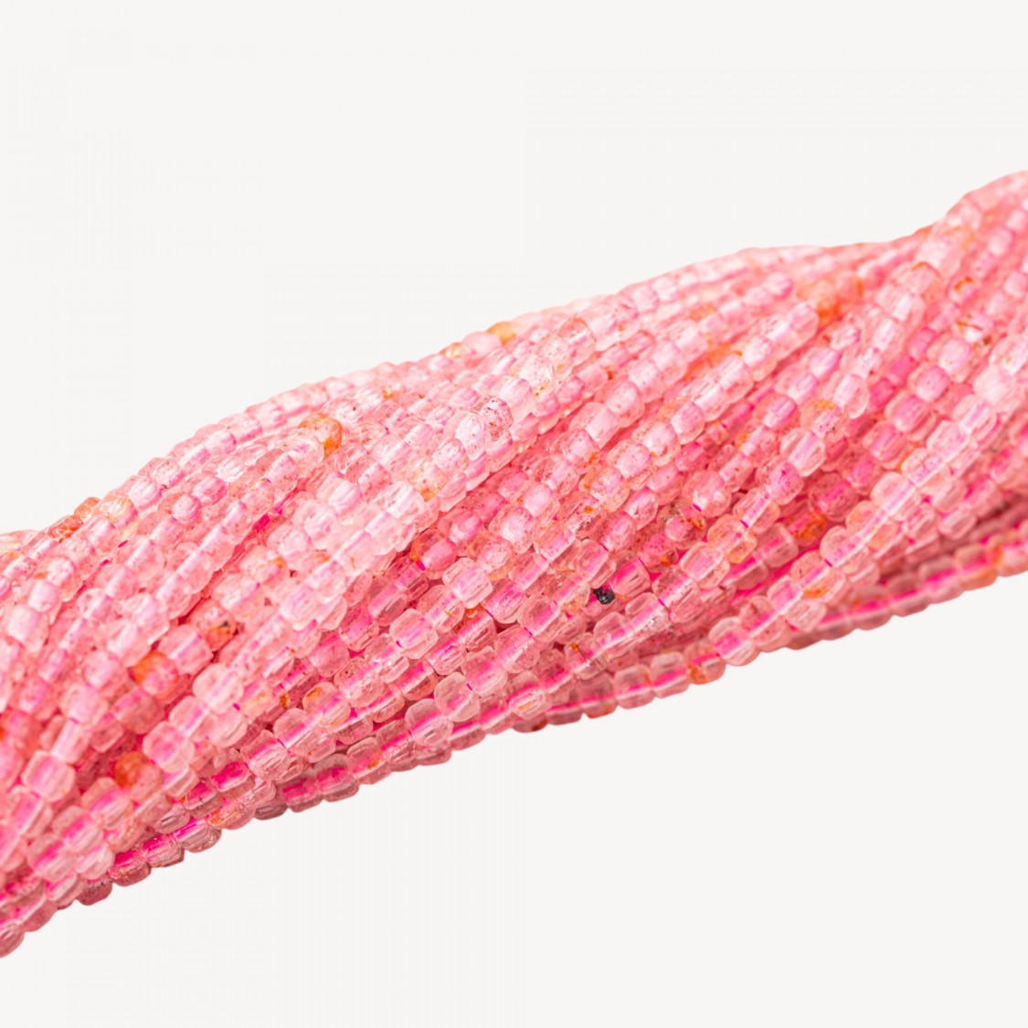 Cubes de quartz cerise taillés à la main, 2,5 mm-QUARTZ CERISE | Worldofjewel.com