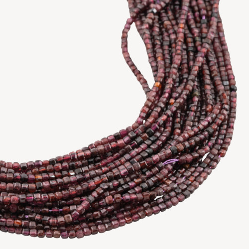 2.5mm Faceted Hard Cut Cube Garnet