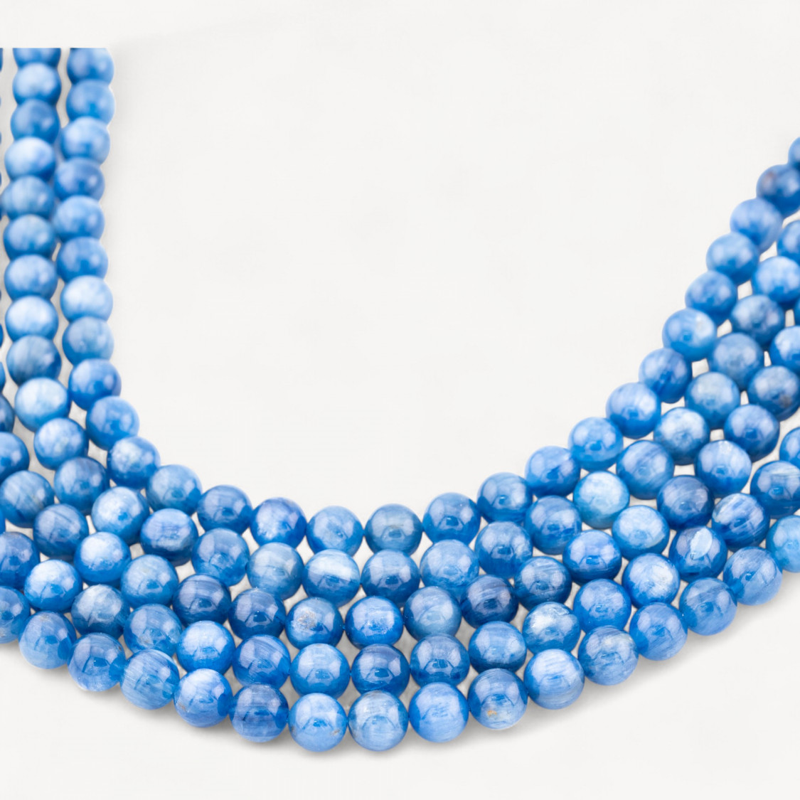 Perle ronde lisse en kyanite de premier choix, 8 mm-CYANITE | Worldofjewel.com