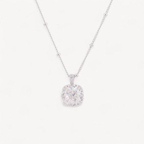 Collier pendentif en argent avec corindon blanc