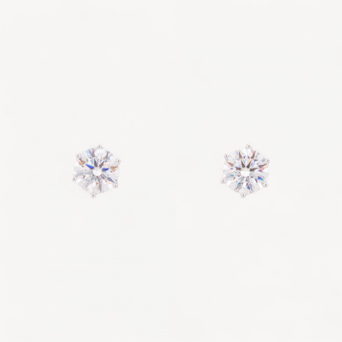 Orecchini In Argento Con Moissanite-JEWELS AND BIJOUX | Worldofjewel.com