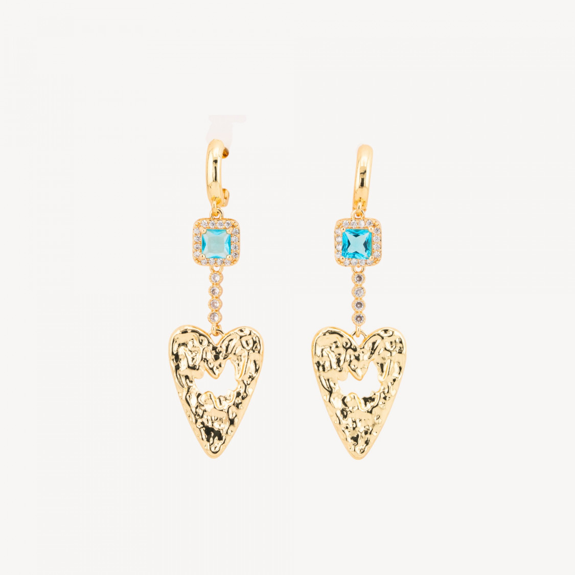 Orecchini Perno Di Bronzo Con Cristalli E Pendente a Cuore Battuto Dorato Celeste-ORECCHINI MADE WITH STYLE | Worldofjewel.com