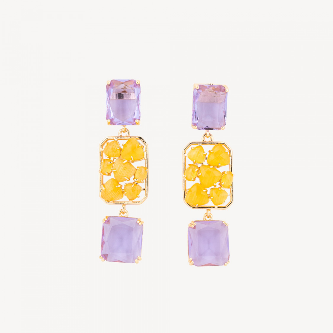 Pendientes de bronce con colgante de ojo de gato rectangulares de 18 x 65 mm en color amarillo lavanda-PENDIENTES HECHOS CON ESTILO | Worldofjewel.com