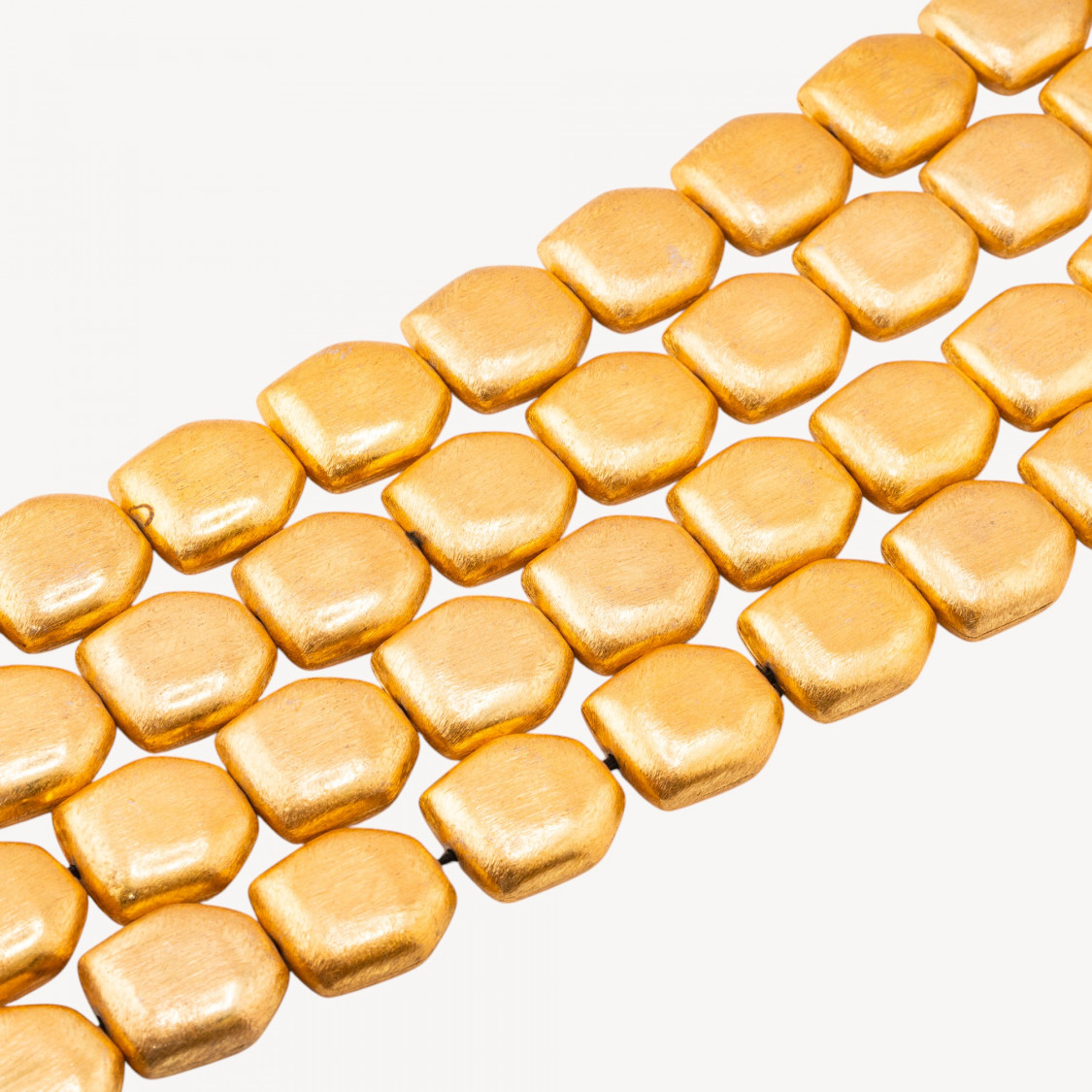 Cuentas de bronce cepillado hexagonales irregulares de 24 x 26 mm-CUENTAS DE ORO | Worldofjewel.com