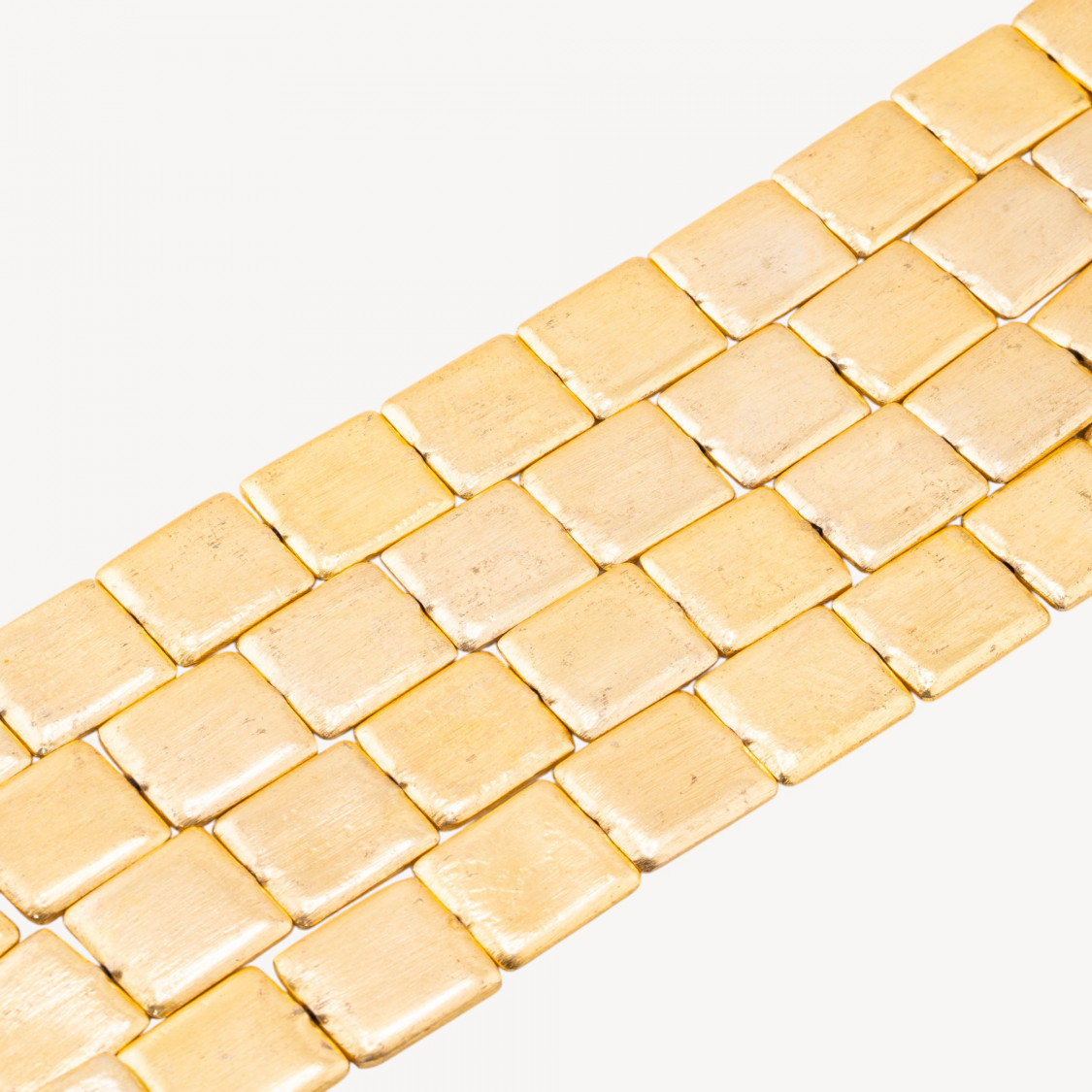 Cuentas de bronce cepillado con bisel dorado rectangular de 20 x 23 mm-CUENTAS DE ORO | Worldofjewel.com