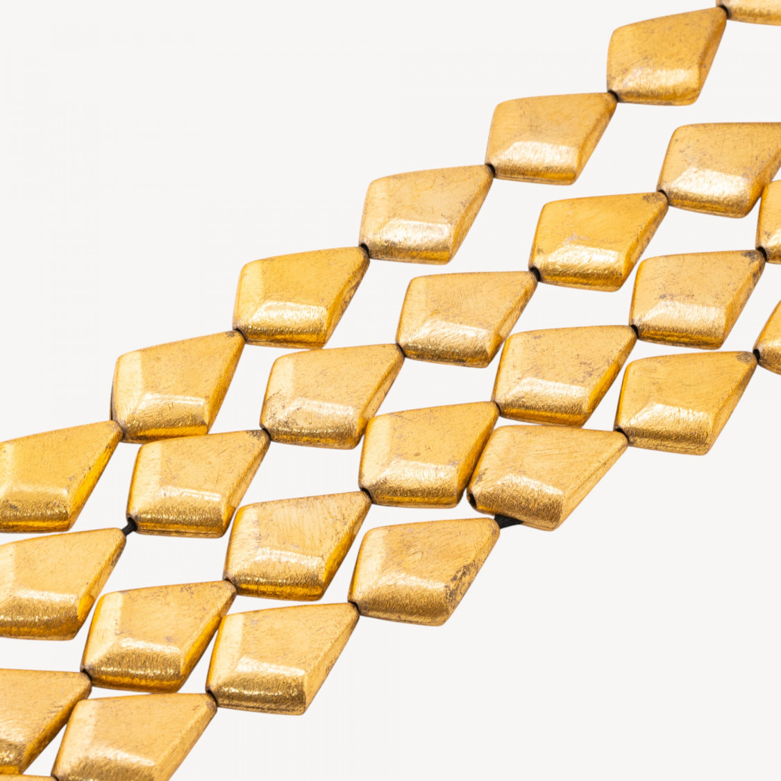 Perline Di Bronzo Spazzolato Dorato Rombo Irregolare 21x30mm-PERLINE DORATE | Worldofjewel.com