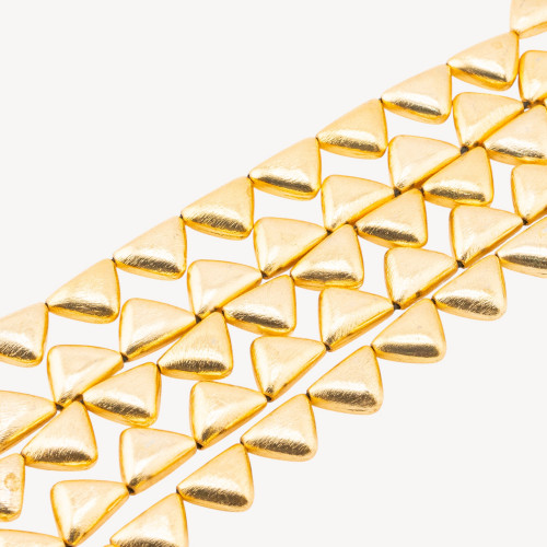 Cuentas triangulares de bronce cepillado de 13 x 17 mm
