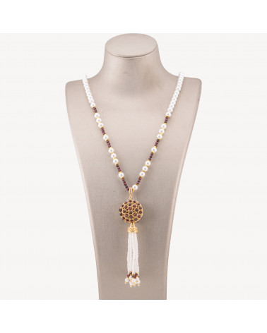 Collana Bijoux Di Pietre Dure Con Perla Di Maiorca e Centrale Di Bronzo Filigrana E Nappine 90cm Dorato Granato-CONCEPTION ITALIE | Worldofjewel.com