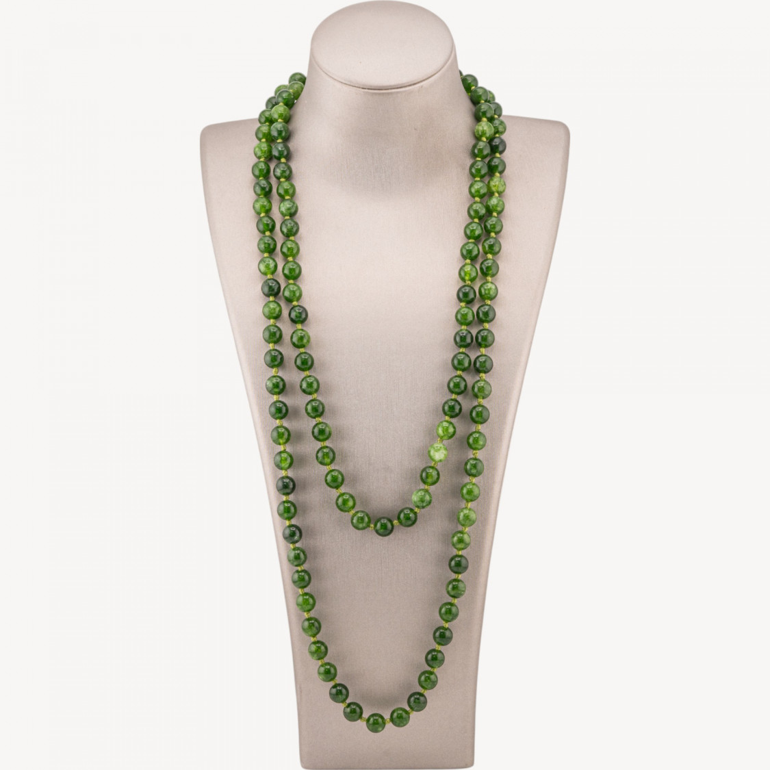 Collana Bijoux Charlestone Di Pietre Dure 8mm Annodate 120cm Giada Verde Scuro Sfumato-COLLIER PIERRES DURES | Worldofjewel.com