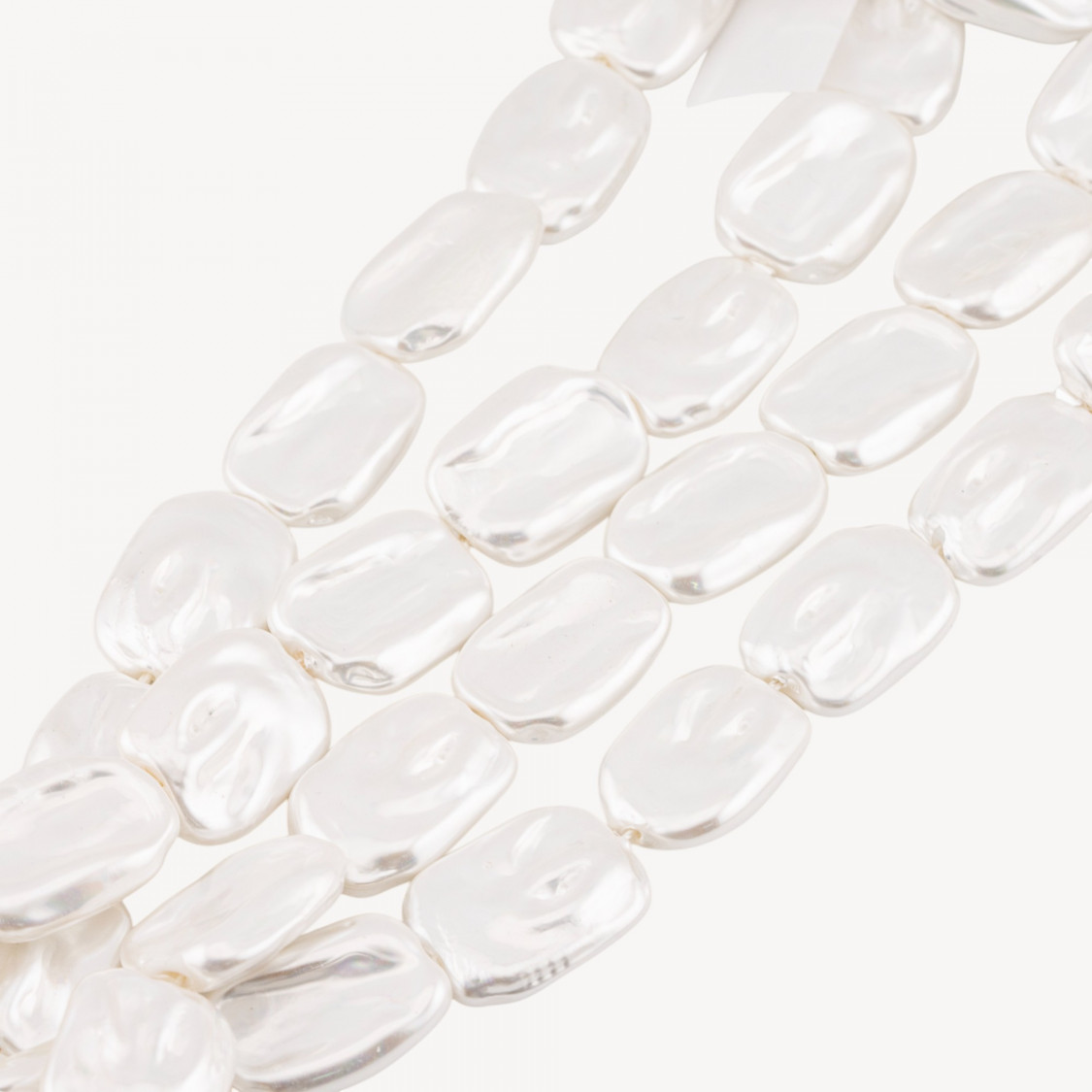 Perle di Maiorca Bianca Barocca Piatta 18x22mm-PERLE DI VETRO | Worldofjewel.com