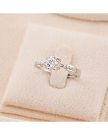 Anello In Argento 925 Con Moissanite MOD1446-ANELLI IN MOISSANITE E ARGENTO 925 | Worldofjewel.com