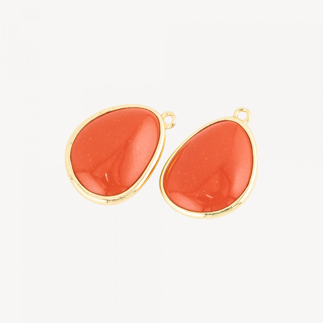 Composant de pendentif en bronze avec œil de chat, serti mangue 18x25mm, 1 anneau de jonction, 8 pièces de pâte de corail dorée-MAILLONS LISSES ET BRILLANTS COLLECTION LUMINA | Worldofjewel.com