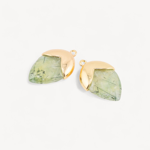 Anhänger aus Hartsteinen, gefasst in einer bronzenen Eichel, 1 Ring (18 x 28 mm), 4 vergoldete Prehnit-Teile