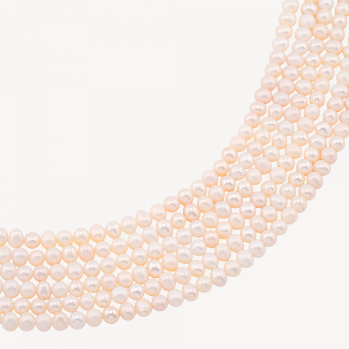 Perlas de río redondas de 4,5-5,0 mm, color blanco 4A-PERLAS DE AGUA DULCE DE 4-6 MM PERLAS CULTIVADAS | Worldofjewel.com