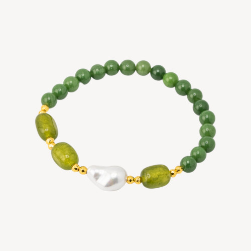 Elastisches Armband mit Halbedelsteinen und mallorquinischen Perlen mit goldenem Hämatit und waldgrünem Jade.