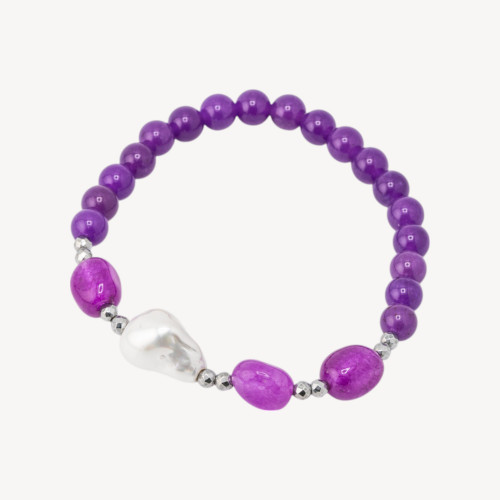 Bracelet élastique orné de pierres semi-précieuses, de perles de Majorque, d'hématite rhodiée et de jade violet.