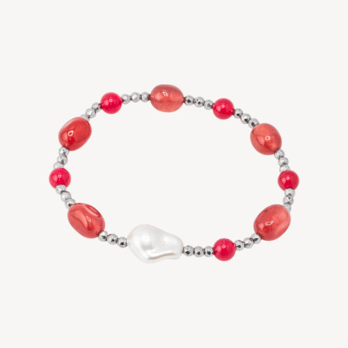 Bracelet élastique orné de pierres roulées, de perles de Majorque, d'hématite argentée et de jade rouge.
