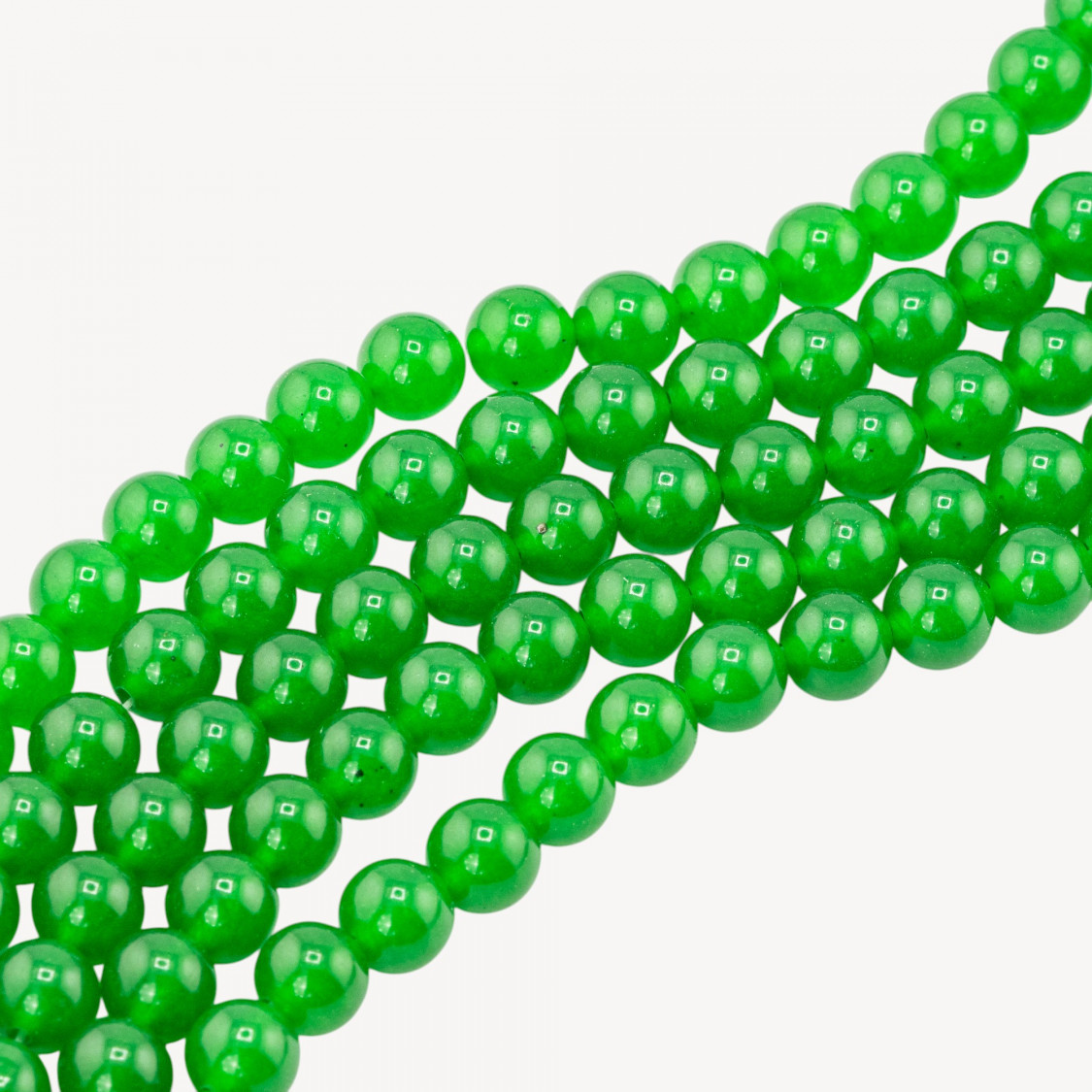 Giada Ghiaccio (Icy Jade) Verde Medio Tondo Liscio 8mm-GIADA GHIACCIO | Worldofjewel.com