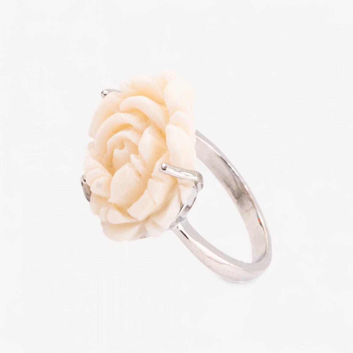 Bronze and Resin Flower Ring 22x16mm MOD1 White-JEWELRY RINGS | Worldofjewel.com