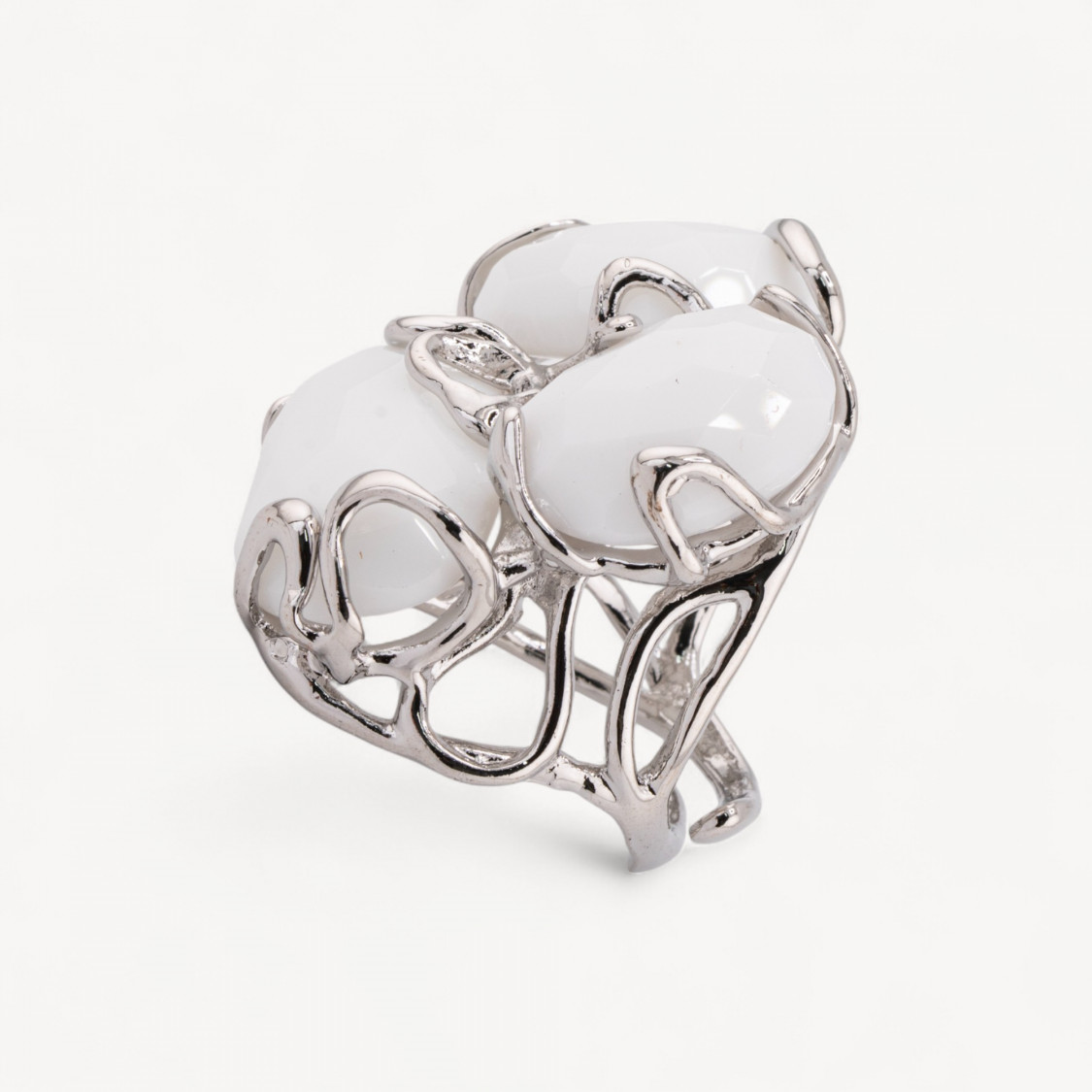 Bague ajustable en bronze rhodié de la collection Aurora, ornée d'un œil-de-chat et d'agate blanche | Bijou artisanal pour femme-BAGUES POUR FEMMES AURORA LES PLUS VENDUES | Worldofjewel.com