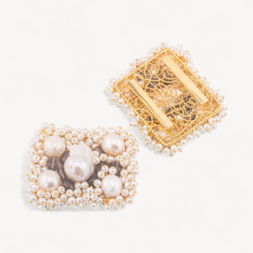 Élément central orné de perles, de pierres dures et de perles de rivière, enchevêtrés sur un filigrane, 35 x 45 mm, 1 pièce, qua