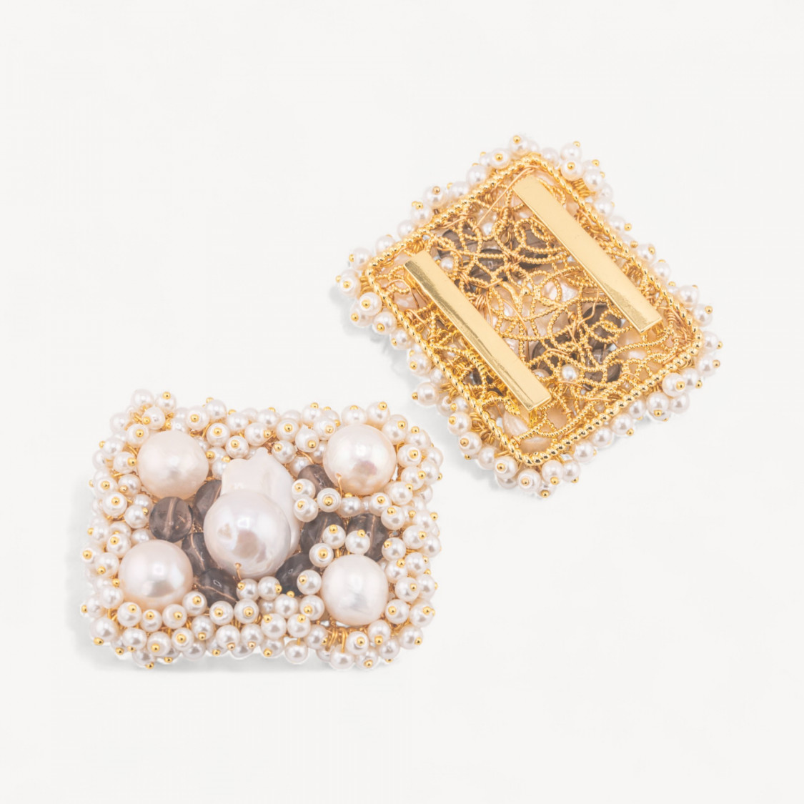 Élément central orné de perles, de pierres dures et de perles de rivière, enchevêtrés sur un filigrane, 35 x 45 mm, 1 pièce, qua-COMPOSANTS DES PIERRES DURES | Worldofjewel.com