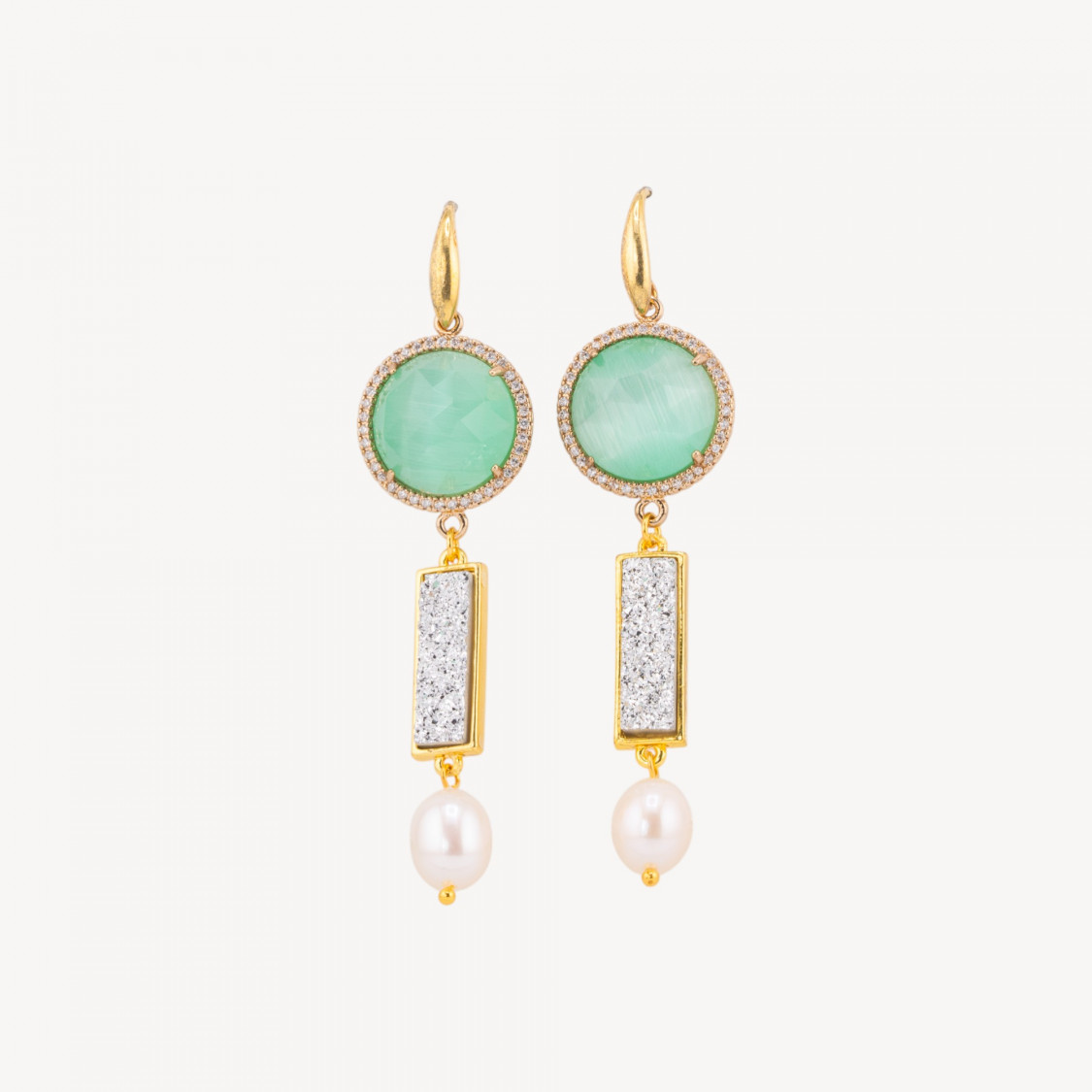 Boucles d'oreilles en argent 925 ornées de zircons, de cabochons en bronze, de perles de rivière et de cristaux verts.-ARGENT 925 DESIGN ITALIE | Worldofjewel.com