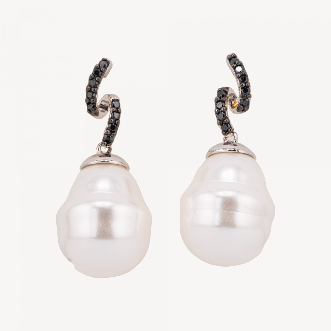 Σκουλαρίκια από ασήμι 925 με μαργαριτάρια Μαγιόρκα και ζιρκόνιο 16x36mm-Σκουλαρίκια LUX από ασήμι 925 και ζιργκόν | Worldofjewel.com