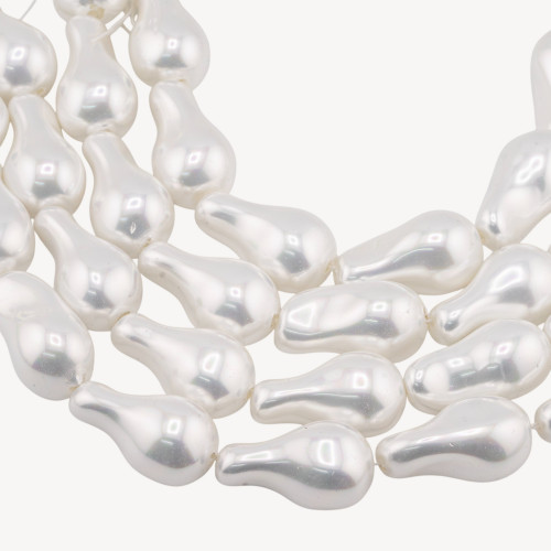 Perles baroques blanches de Majorque en forme de goutte 15x27mm