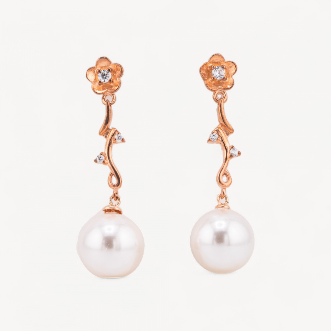 Boucles d'oreilles puces en argent 925 avec perles de Majorque-BOUCLES D'OREILLES FAITES À LA MAIN EN ARGENT 925 | Worldofjewel.com