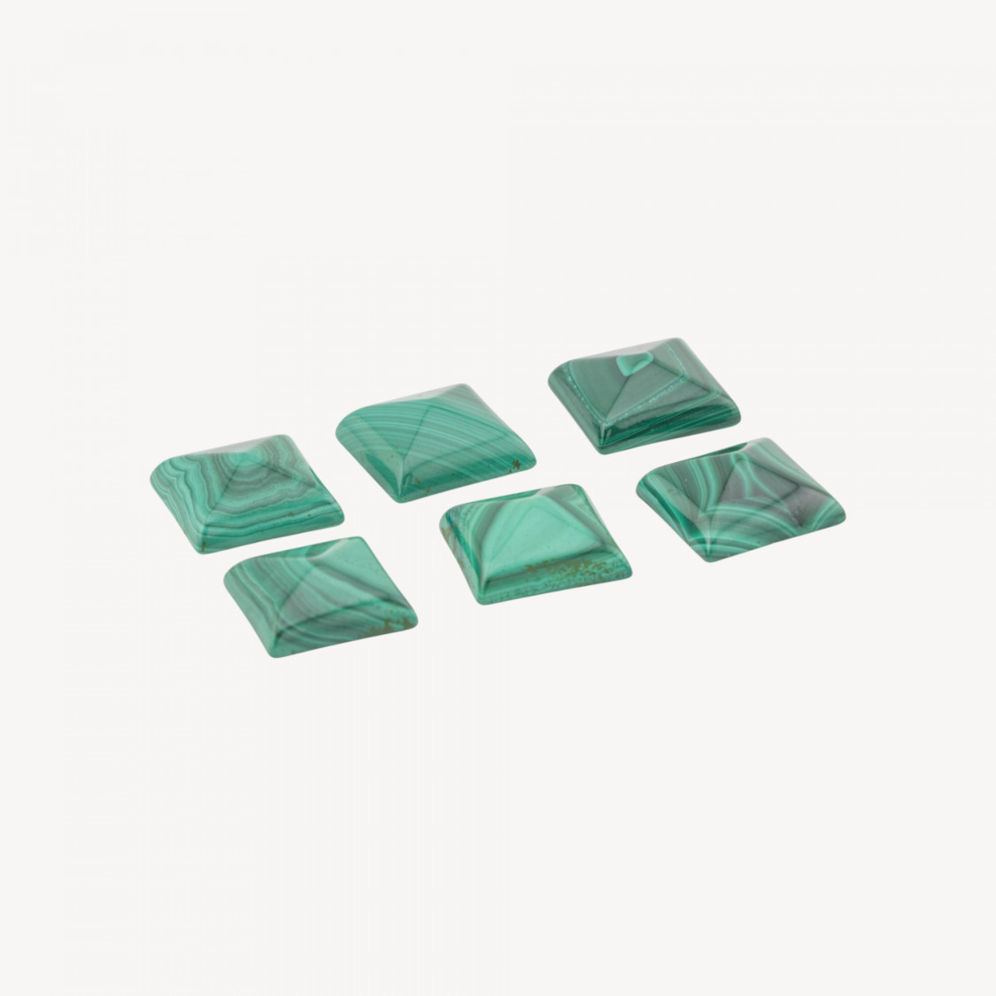 Cabochon Di Malachite a Piramide 10x4mm 6pz- CABOCHON DI PIETRE DURE | Worldofjewel.com
