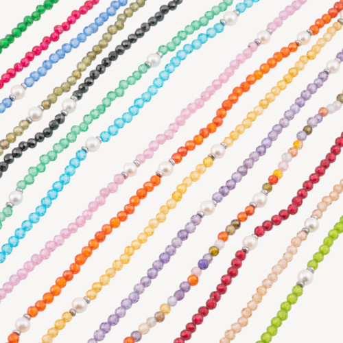 Collier orné de cristaux et de perles de Majorque, avec fermoir et chaîne en acier plaqué or (10 pièces)