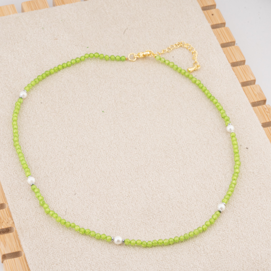 Collana con Cristalli Verdi E Perle Di Maiorca Con Chiusura e Catenina In Acciaio Dorato 10pz-COLLANE BIJOUX | Worldofjewel.com