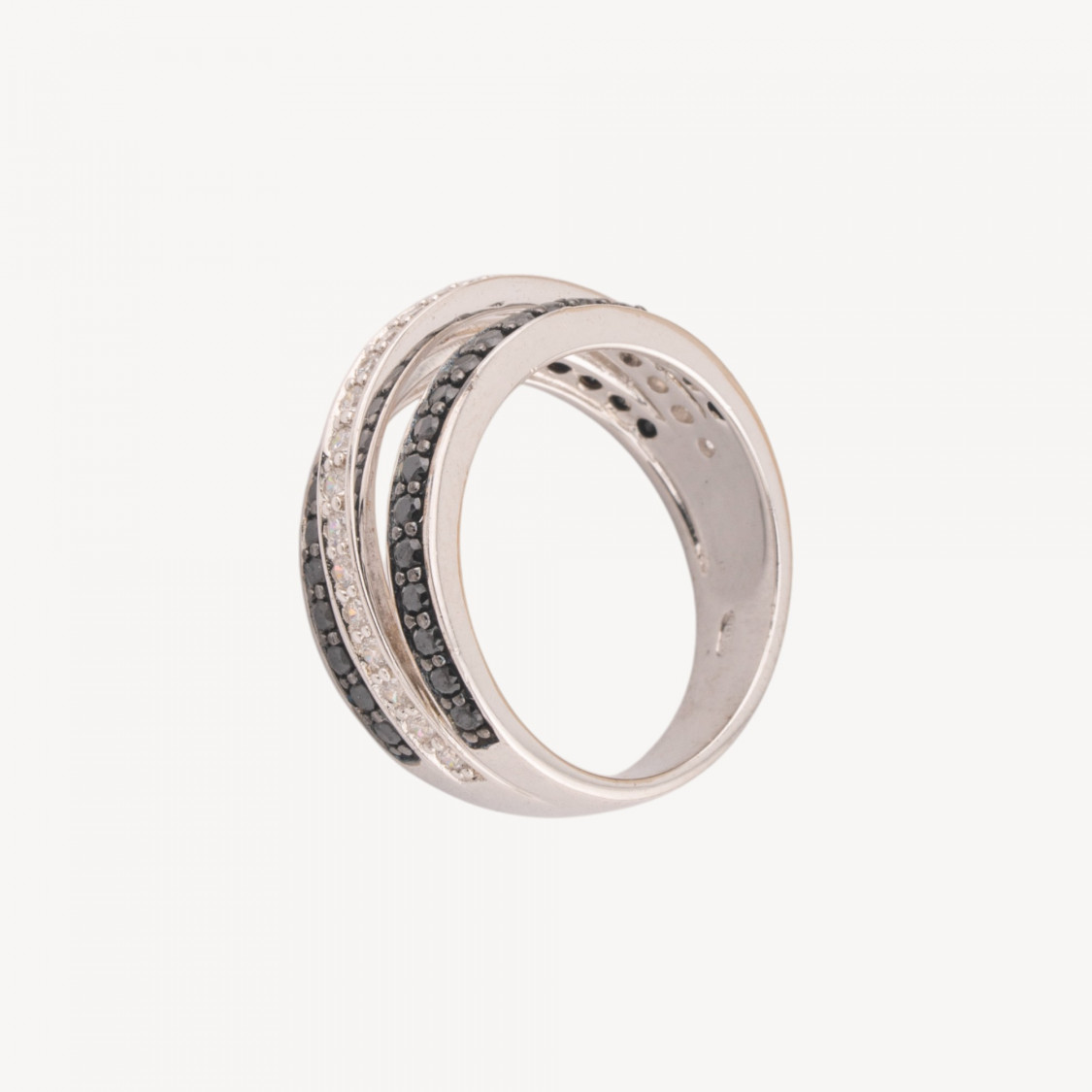Anello Di Argento 925 1pz Con Zirconi Bianchi e Neri su Tre Fasce-ΔΑΧΤΥΛΙΔΙΑ 925 ΑΣΗΜΙ | Worldofjewel.com