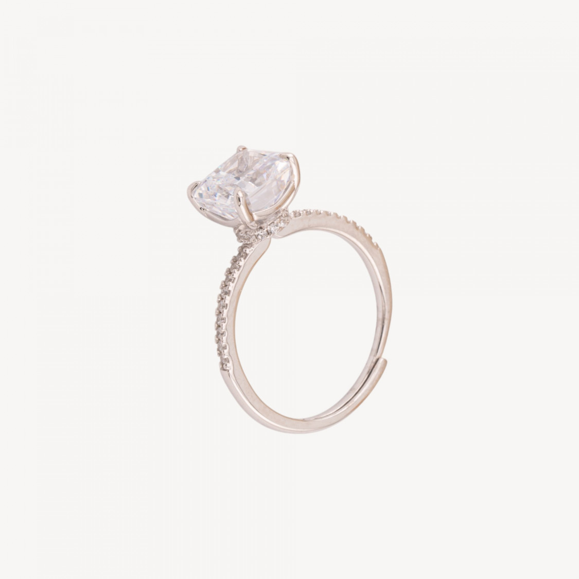 Anello Gioiello In Argento 925 Regolabile Con Corindone Sintetico Quadrato Bianco Rodiato JL200046-ΔΑΧΤΥΛΙΔΙΑ 925 ΑΣΗΜΙ | Worldofjewel.com