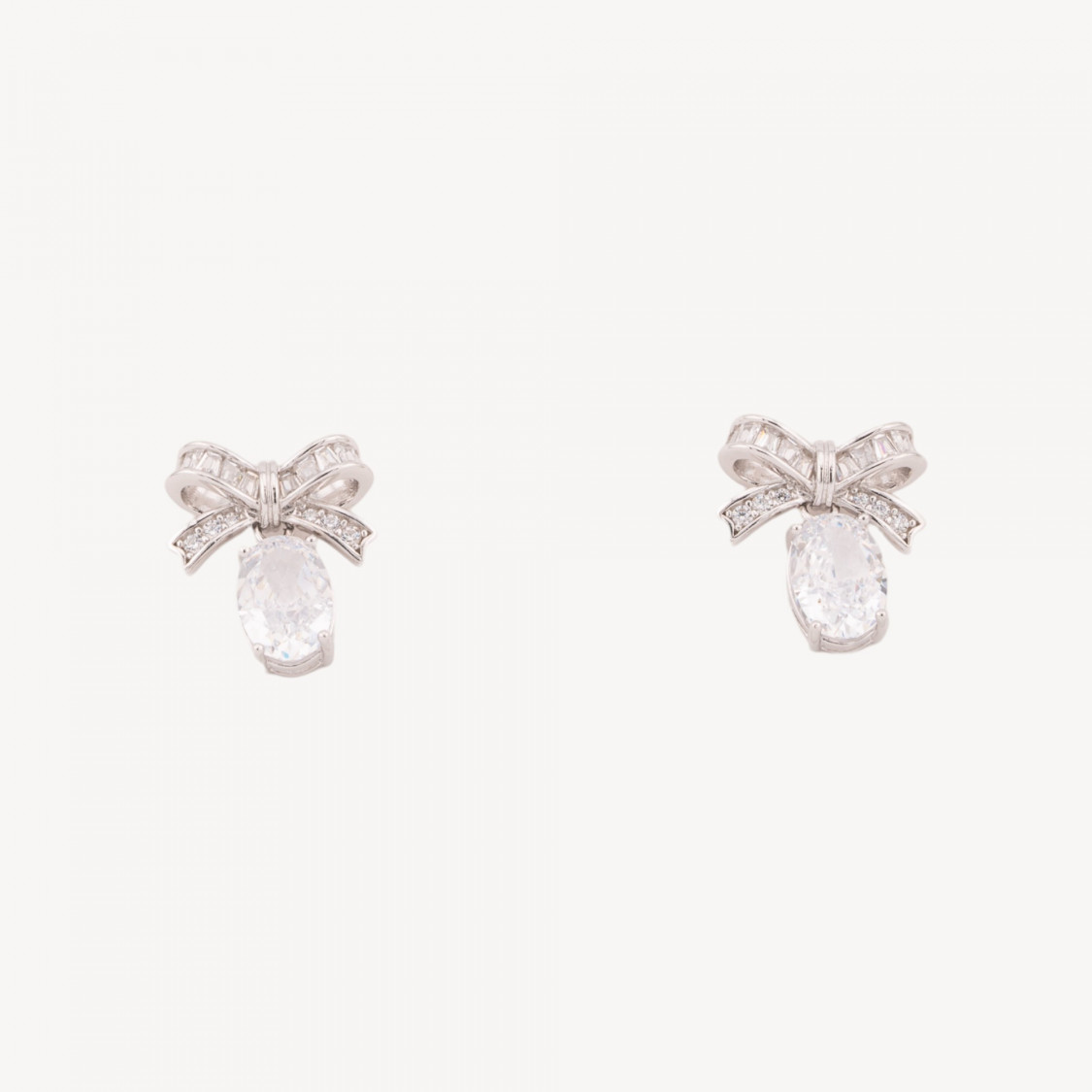 Orecchini Gioiello In Argento 925 Con Corindone Sintetico Fiocco Bianco Rodiato YEH-3220-PENDIENTES DE LUJO DE PLATA 925 | Worldofjewel.com